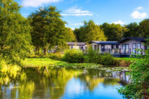 Lakeside Lodge, Green Hill Farm Holiday Village